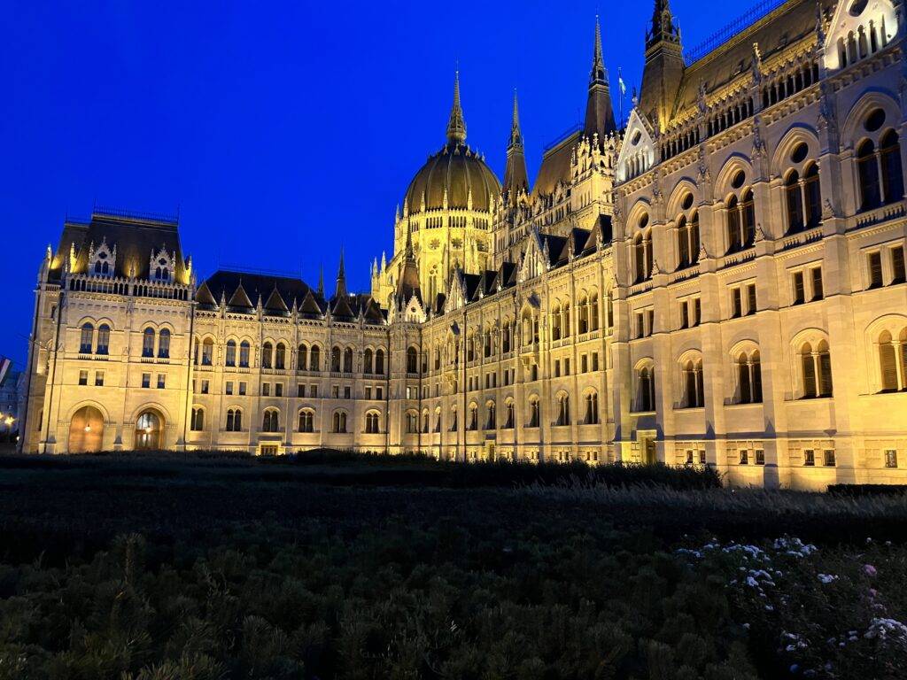 Budapešť Parlament v noci