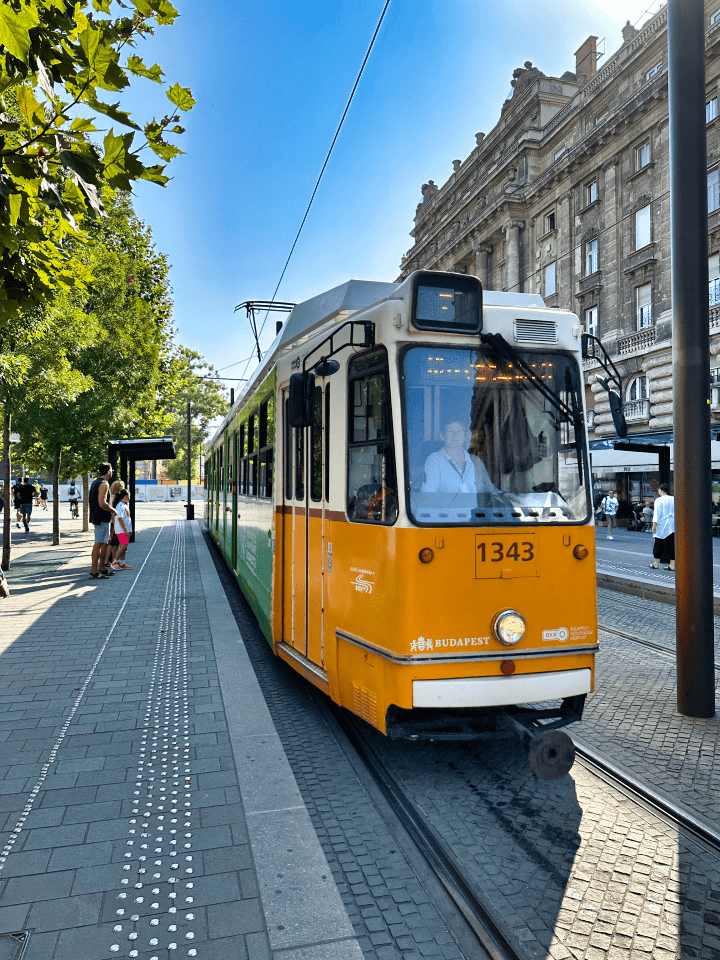 Tramvaj 2 Budapešť