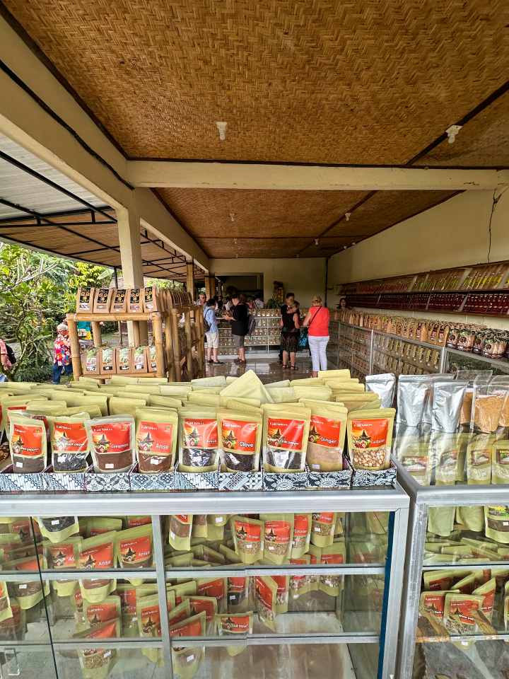 Tea and coffee tasting Bali